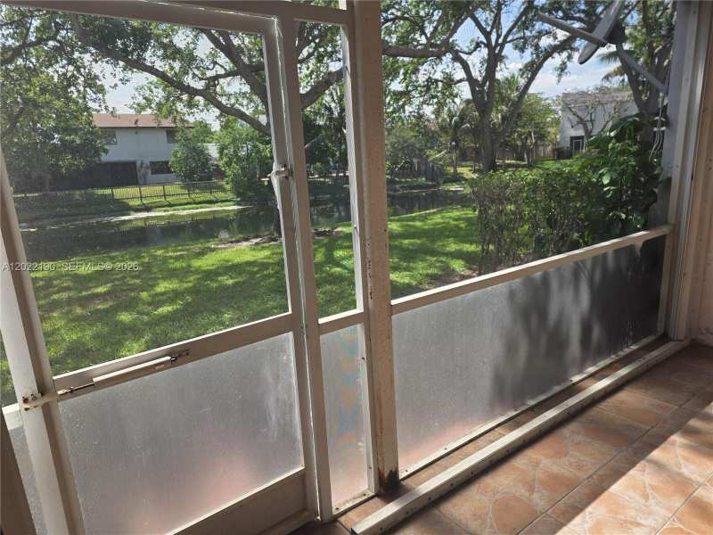 9521 NW 42nd St # 9521, Sunrise FL 33351