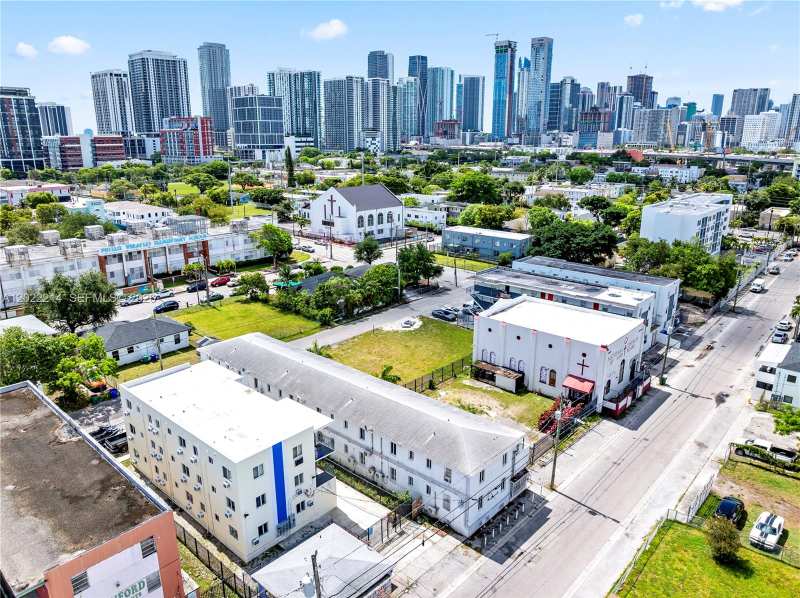 1829 NW 2nd Ct, Miami FL 33136