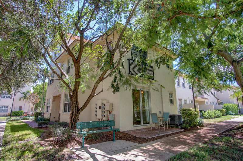 1020 E Longport Circle # F2, Delray Beach FL 33444