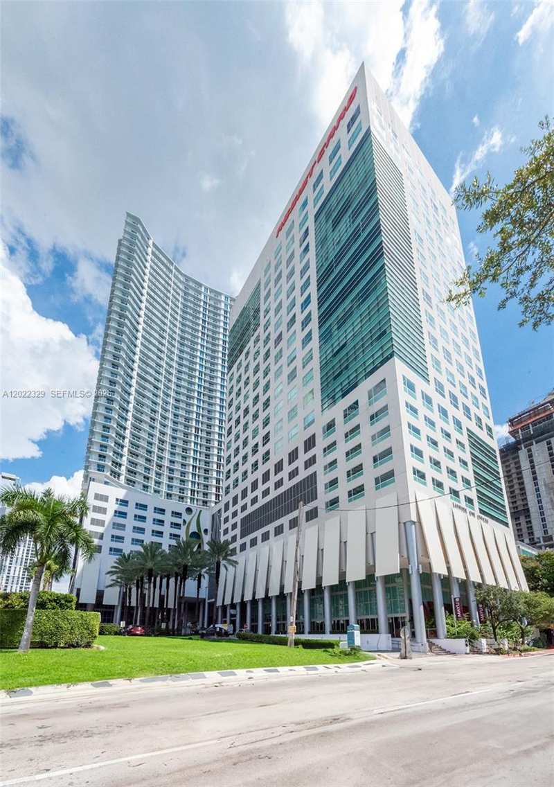 185 SW 7th St # 4201, Miami FL 33130