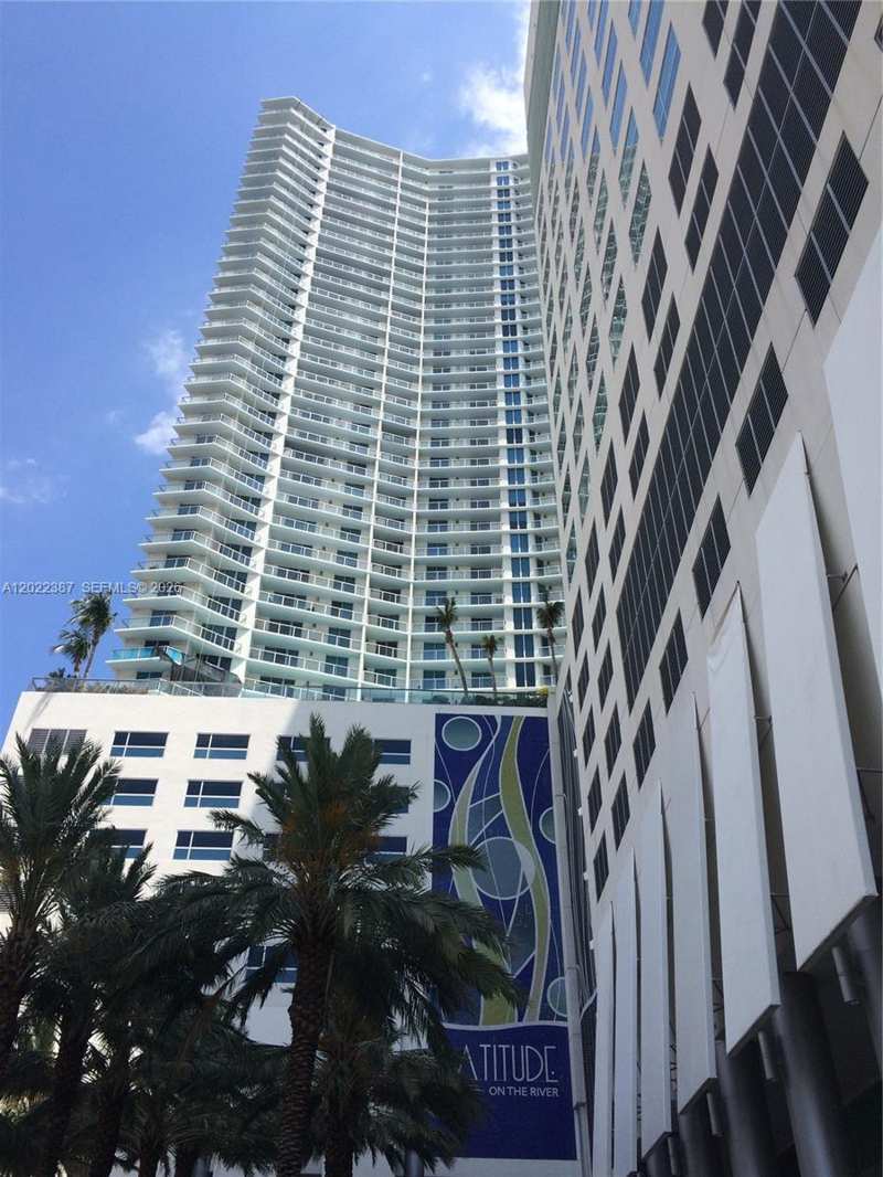 185 SW 7th St # 1611, Miami FL 33130