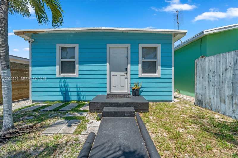 629 N F St, Lake Worth FL 33460