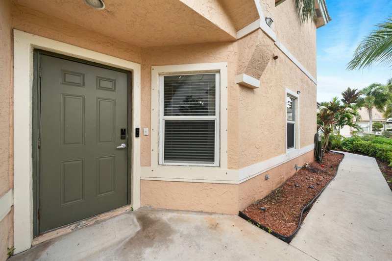 10569 Pelican Drive, Wellington FL 33414