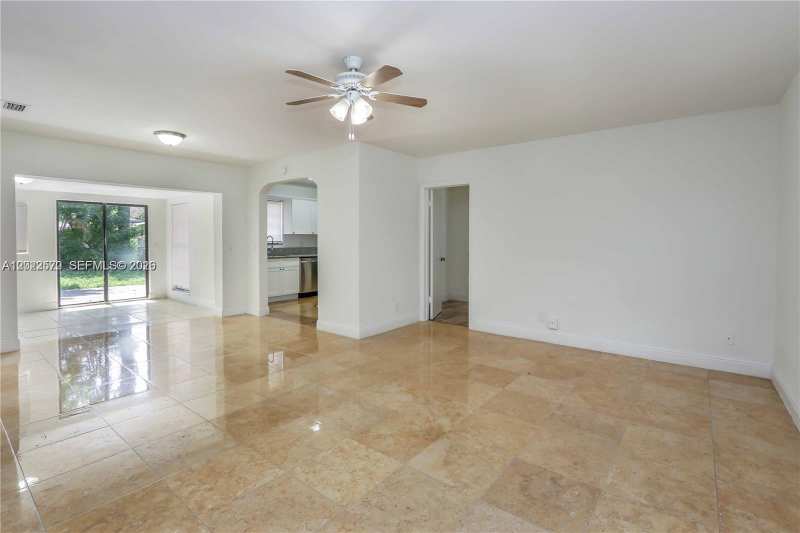 200 SW 64th Way, Pembroke Pines FL 33023