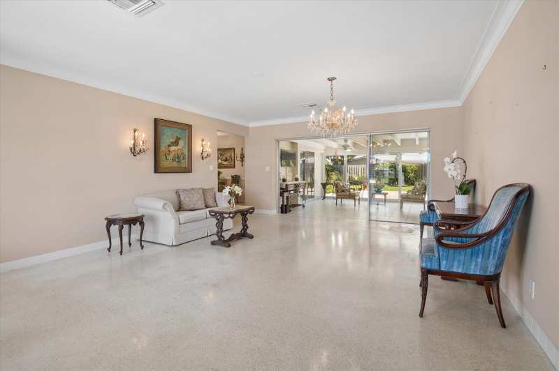 611 SE 11th Street, Pompano Beach FL 33060