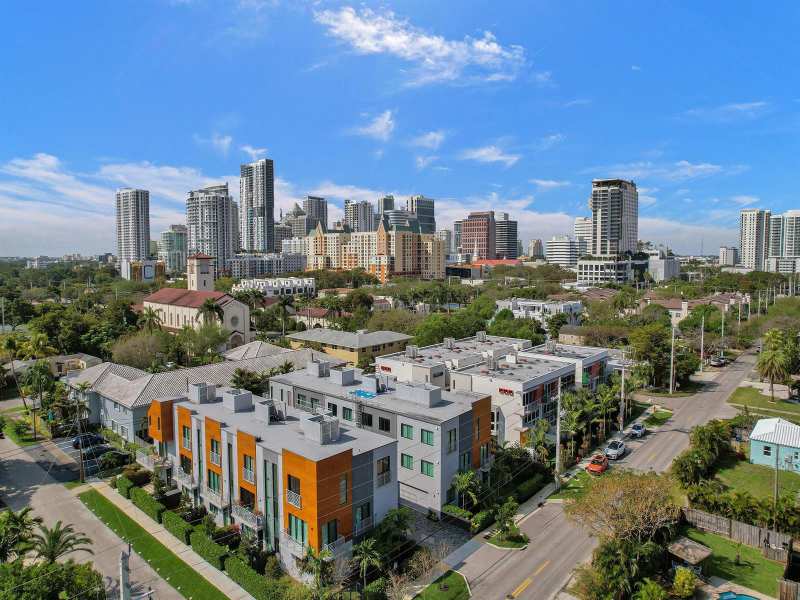 924 NE 4th Street, Fort Lauderdale FL 33301