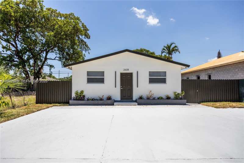 2608 NW 3rd St, Pompano Beach FL 33069