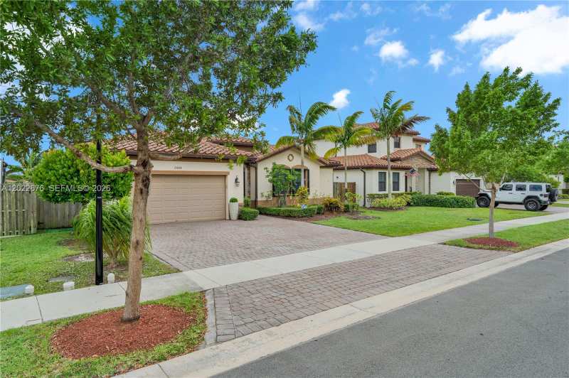 2484 SE 1st St, Homestead FL 33033