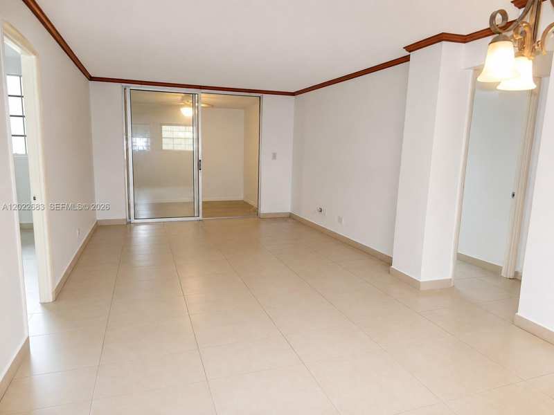 447 NE 195th St # 117, Miami FL 33179