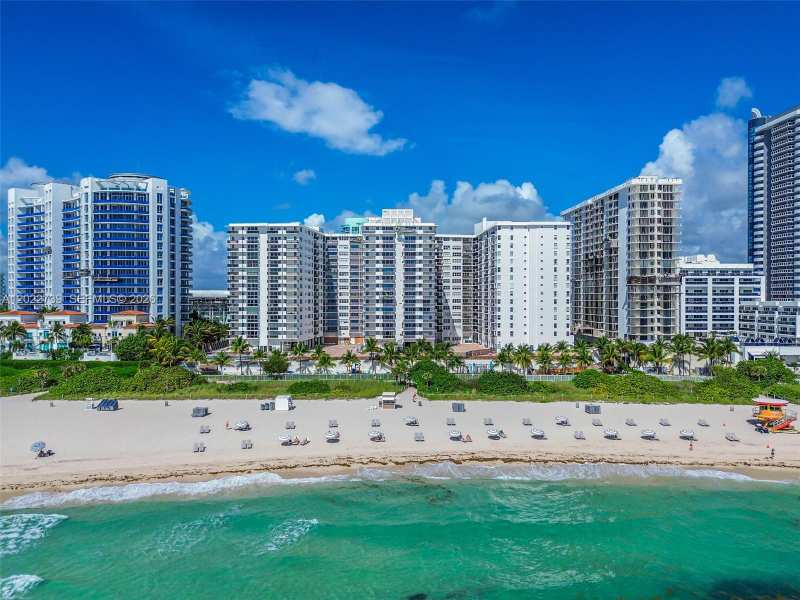 6039 Collins Ave # 936, Miami Beach FL 33140