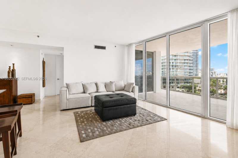 400 Alton Rd # 907, Miami Beach FL 33139