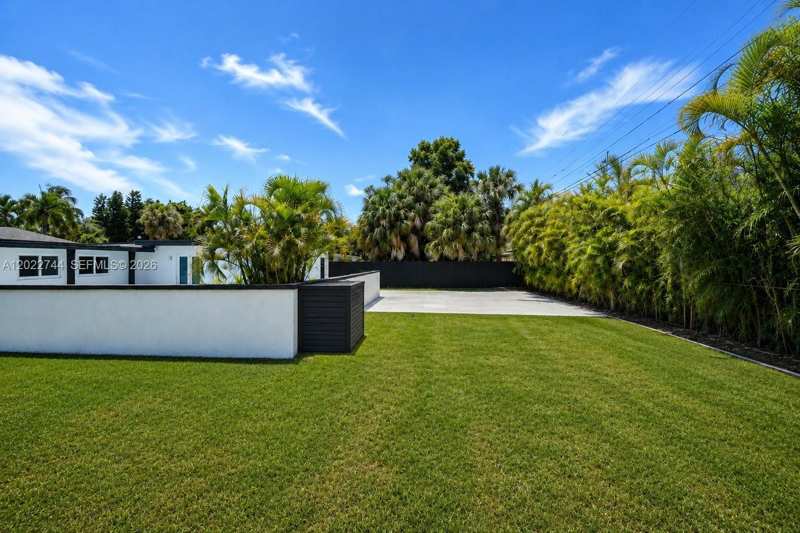 2573 Conroy Dr, North Palm Beach FL 33403