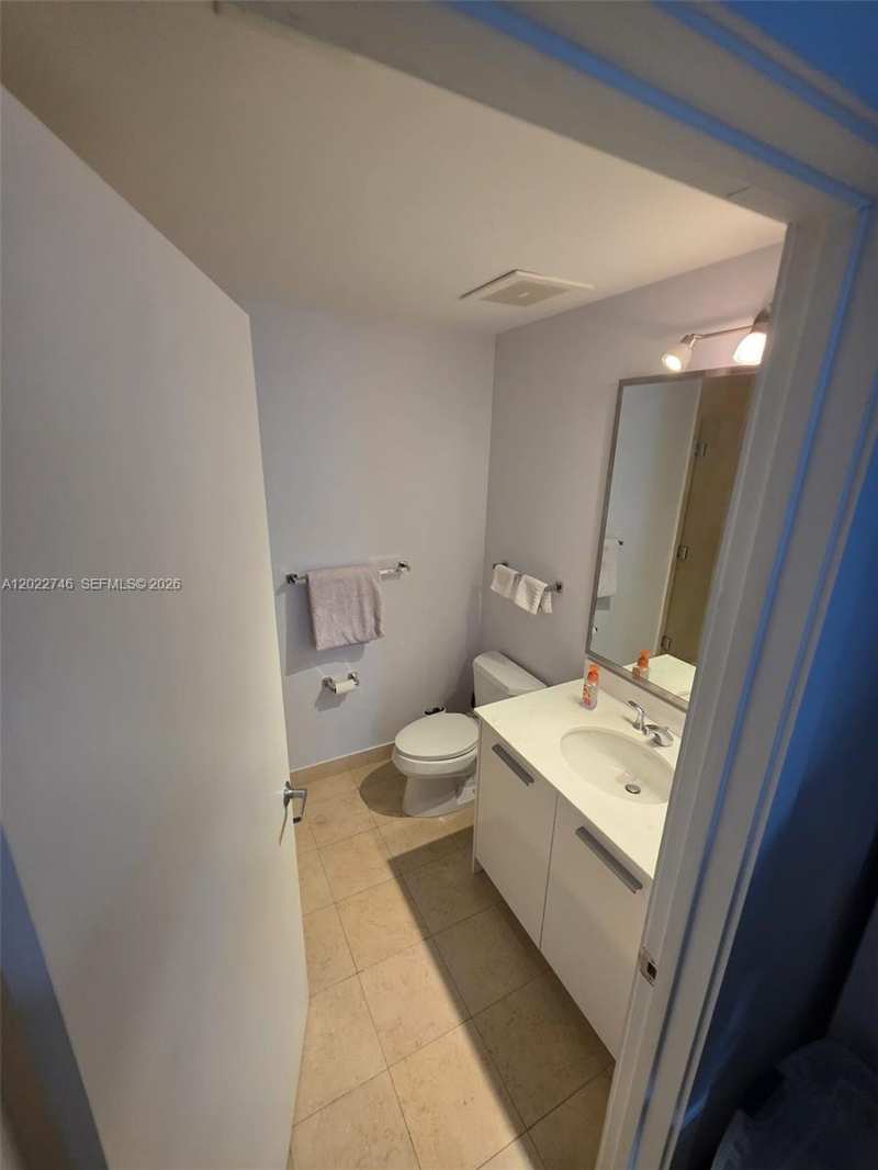1060 Brickell Ave # 2201, Miami FL 33131