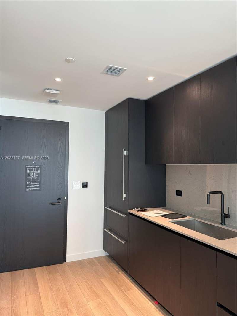 20 NE 11th ST # 3506, Miami FL 331