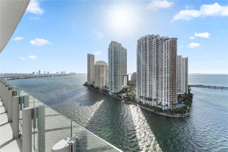 300 Biscayne Blvd Way # 1802, Miami FL 33131