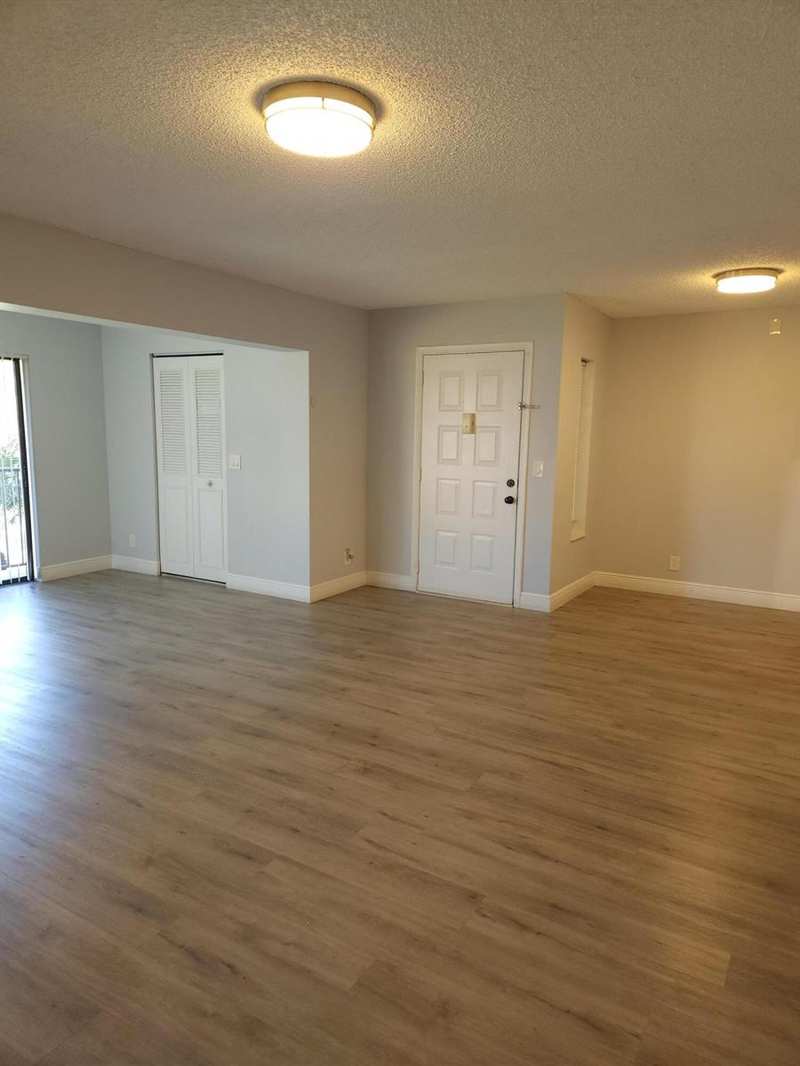 502 Shady Pine Way # D2, FL 33415
