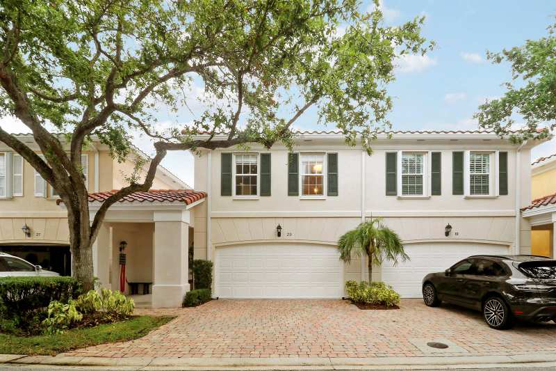 23 Live Oak Circle, Tequesta FL 33469