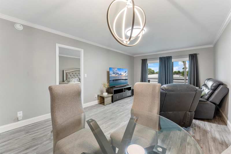 118 Lake Constance Drive, West Palm Beach FL 33411