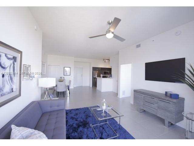 729 NW 2nd St # 505, Miami FL 33128