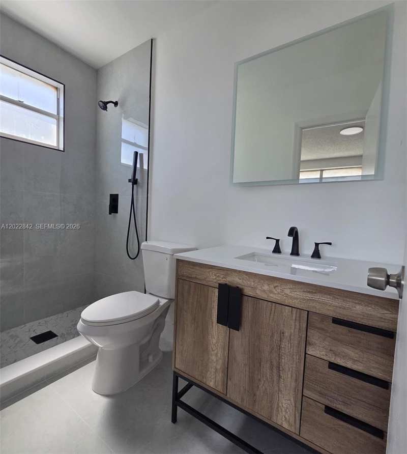 1104 W 44th St # 87, Hialeah FL 33012