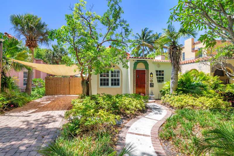 714 Sunset Road, West Palm Beach FL 33401