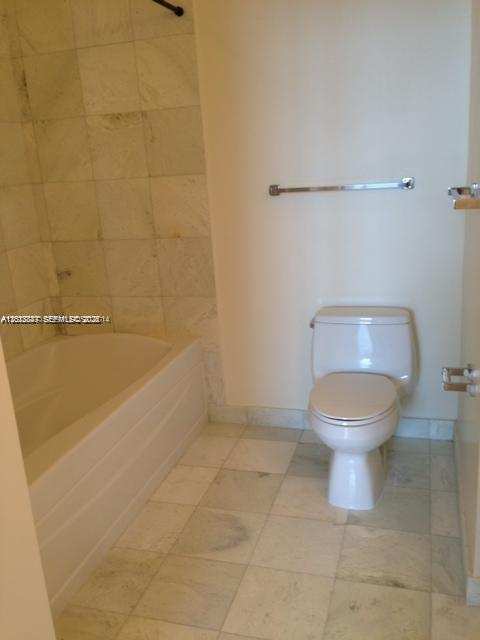 1060 Brickell Ave # 2305, Miami FL 33131