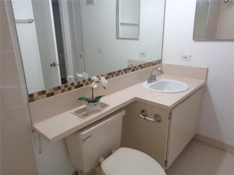 Las Vistas At Doral Condo
