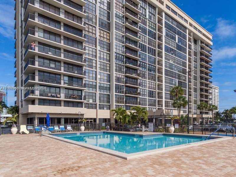 2017 S Ocean Dr # 808, Hallandale Beach FL 33009