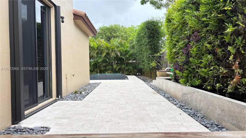 157 NE 25th Ave, Homestead FL 33033