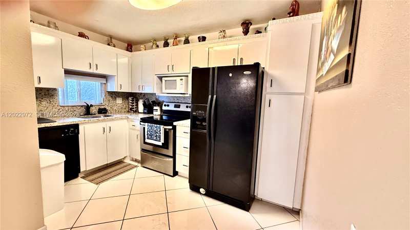 8961 S Hollybrook Blvd # 106, Pembroke Pines FL 33025