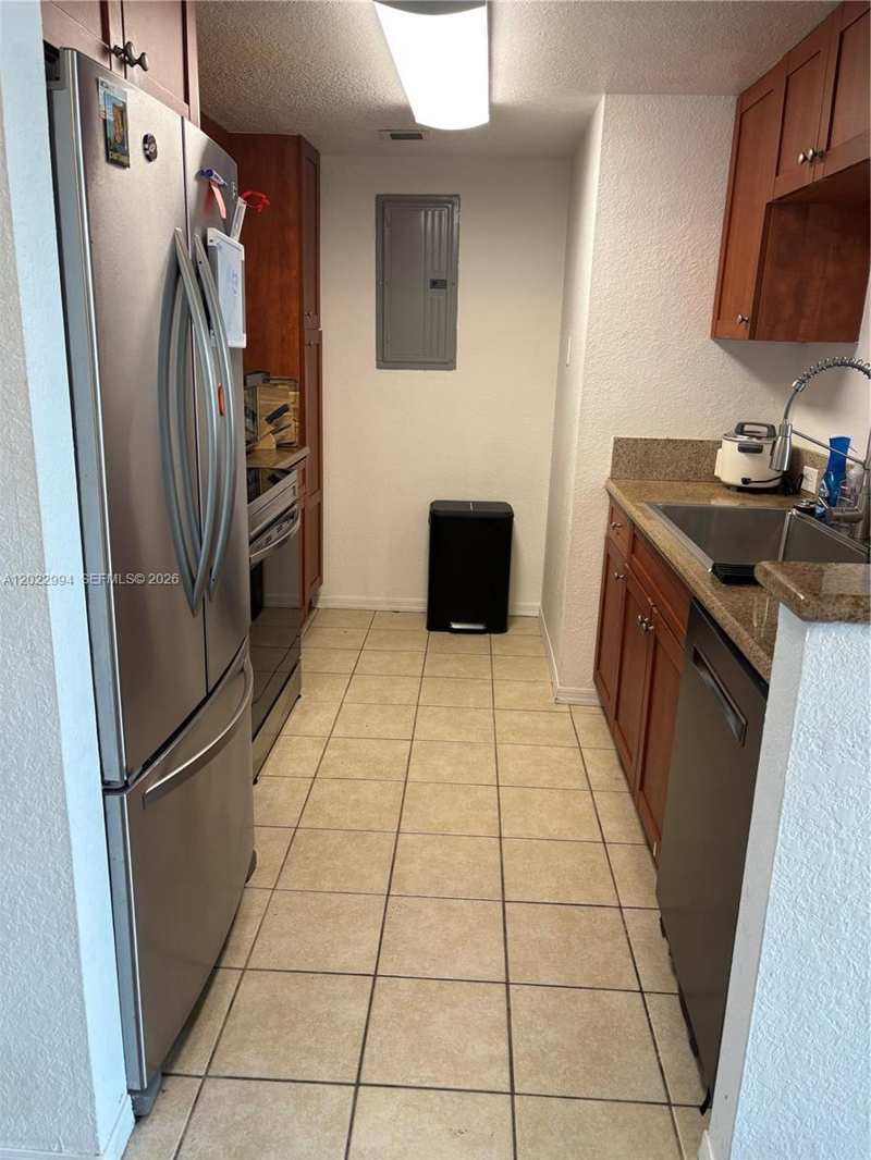 36 NW 6th Ave # 802, Miami FL 33128