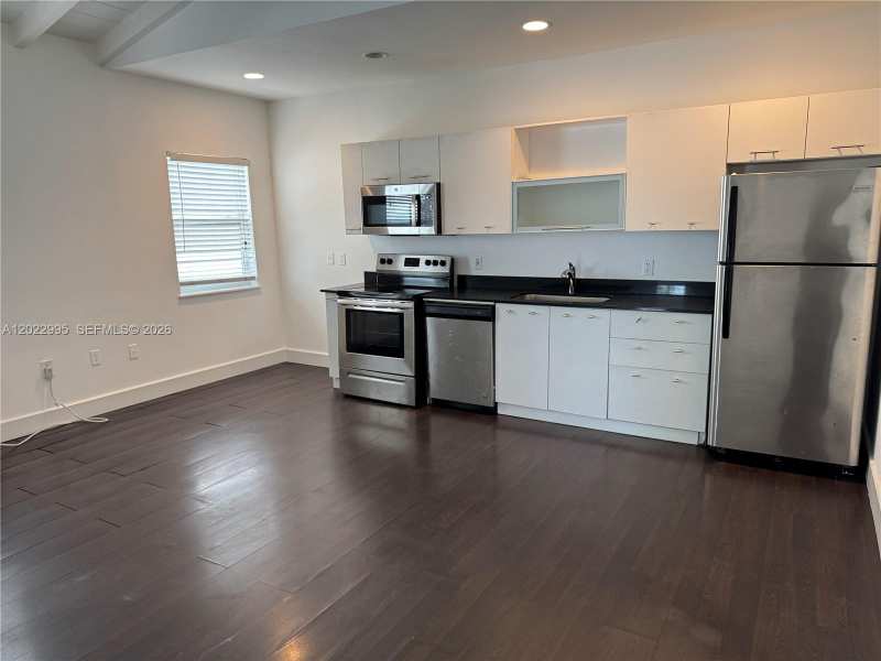 7734 Abbott Ave # 206, Miami Beach FL 33141