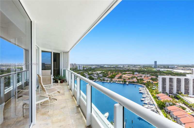 21055 Yacht Club Dr # 2704, Aventura FL 33180