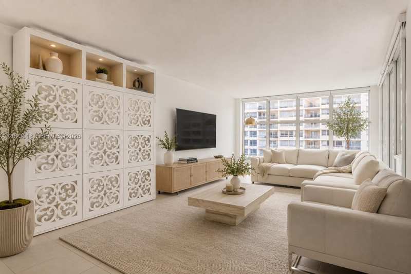 18051 Biscayne Blvd # 1105, Aventura FL 33160