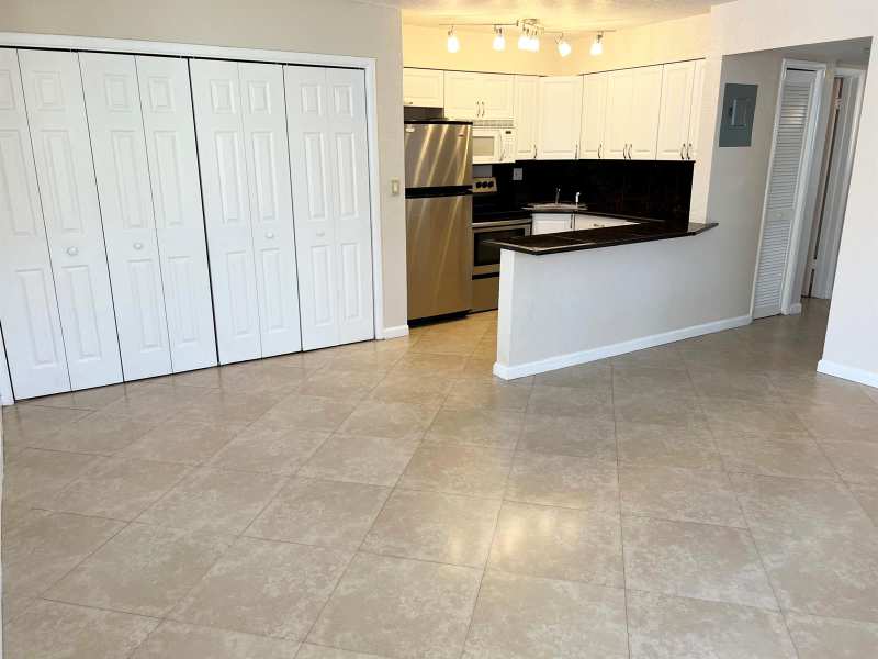 4050 NE 12th Terrace # 1, Oakland Park FL 33334