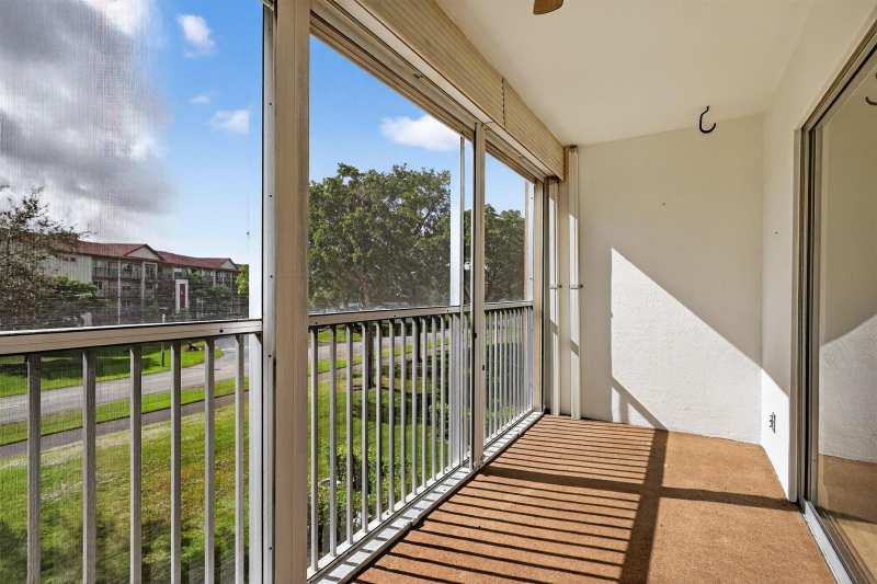 12750 SW 4th Court # 307j, Pembroke Pines FL 33027