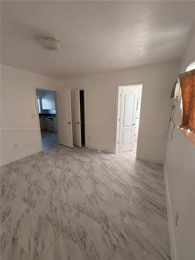 154 W 26th St # 2, Hialeah FL 33010