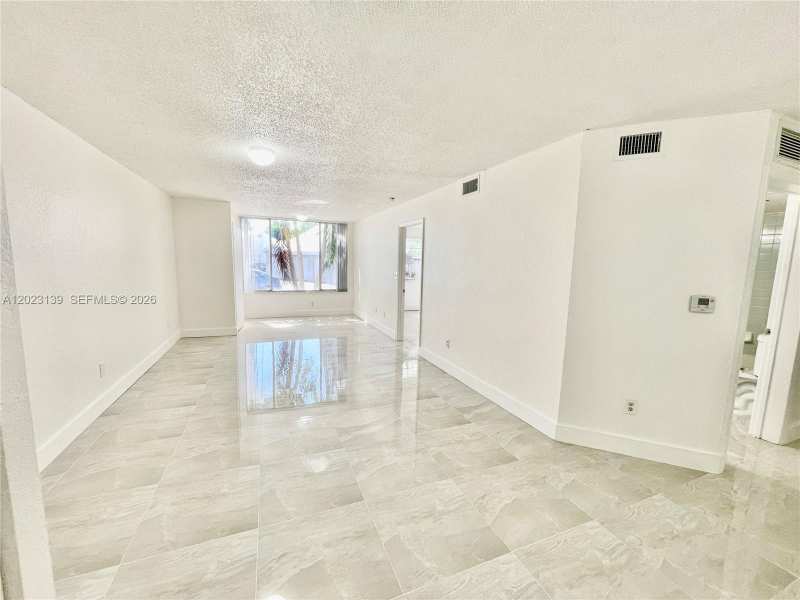 2880 N Oakland Forest Dr # 103, Oakland Park FL 33309