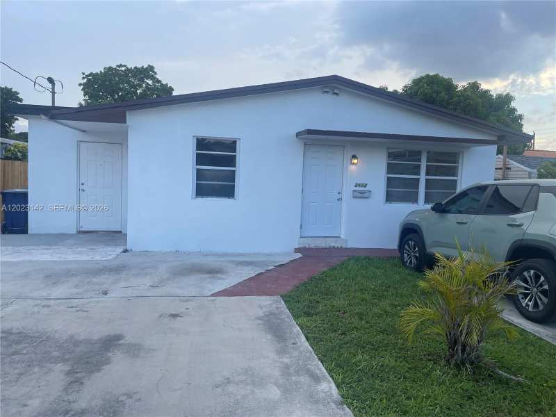 3410 SW 89th Ct, Miami FL 33165