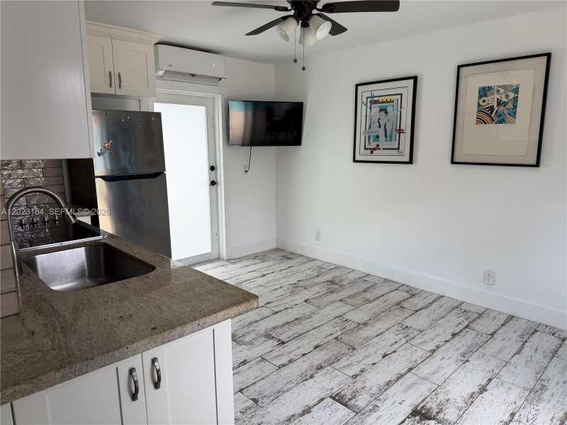 3837 NE 17th Ave, Pompano Beach FL 33064