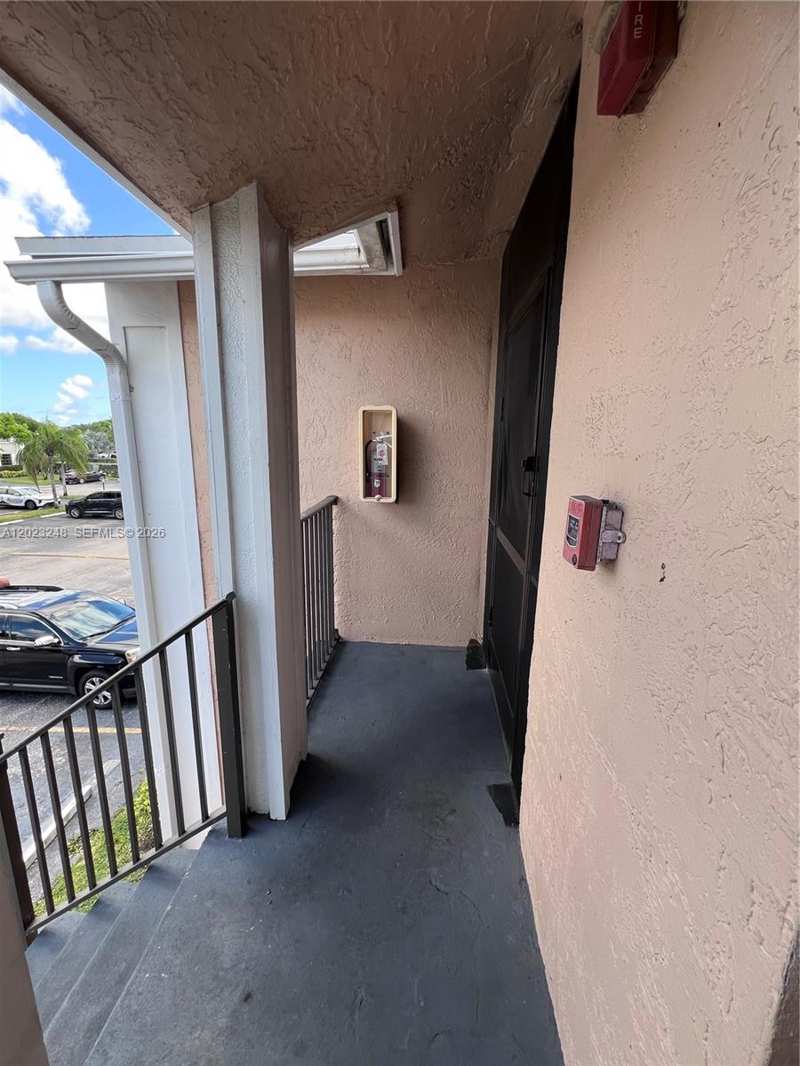 LAKESHORE CONDO 11