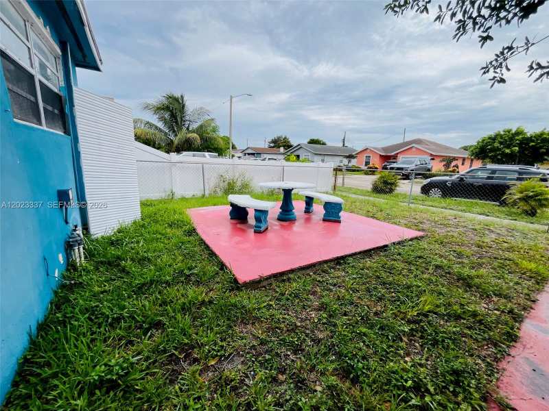 1344 W 10th St, Riviera Beach FL 33404