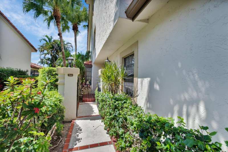 7940 La Mirada Drive, Boca Raton FL 33433