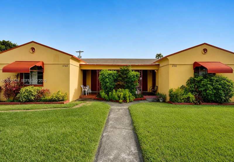 1723-1743 Moffett St, Hollywood FL 33020