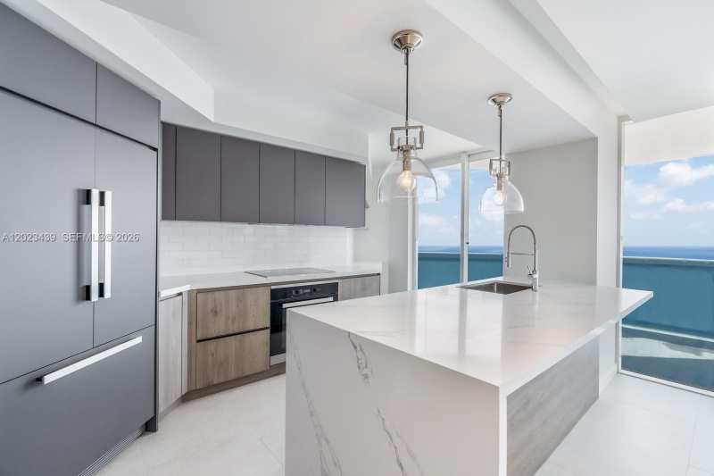 6301 Collins Ave # 2502, Miami Beach FL 33141