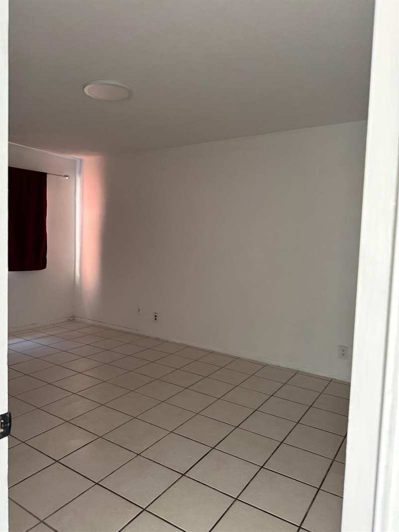 13707 Kendale Lakes Circle, Miami FL 33183