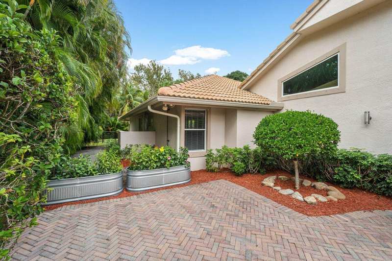 45 Dunbar Road, Palm Beach Gardens FL 33418
