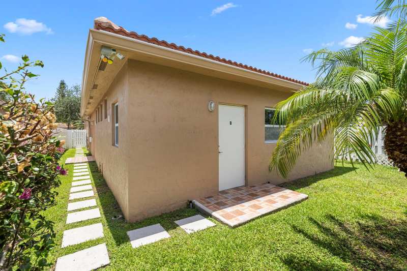 907 Stanton Drive, Weston FL 33326