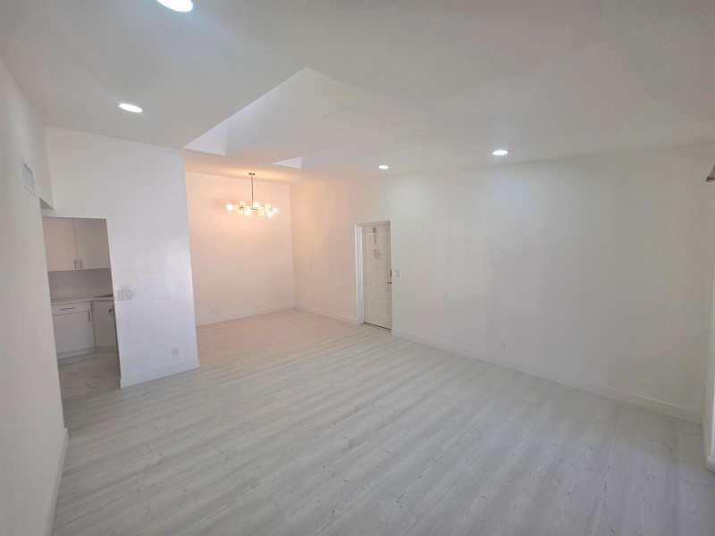 205 Foxtail Drive # G3, FL 33415