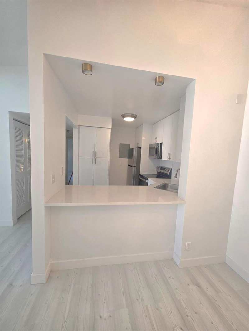 205 Foxtail Drive # G3, FL 33415